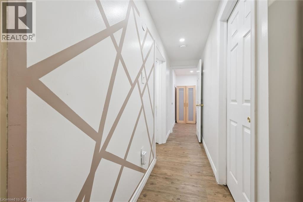 235 Cedarbrae Avenue Unit# B, Waterloo, Ontario  N2L 4S8 - Photo 30 - 40819990