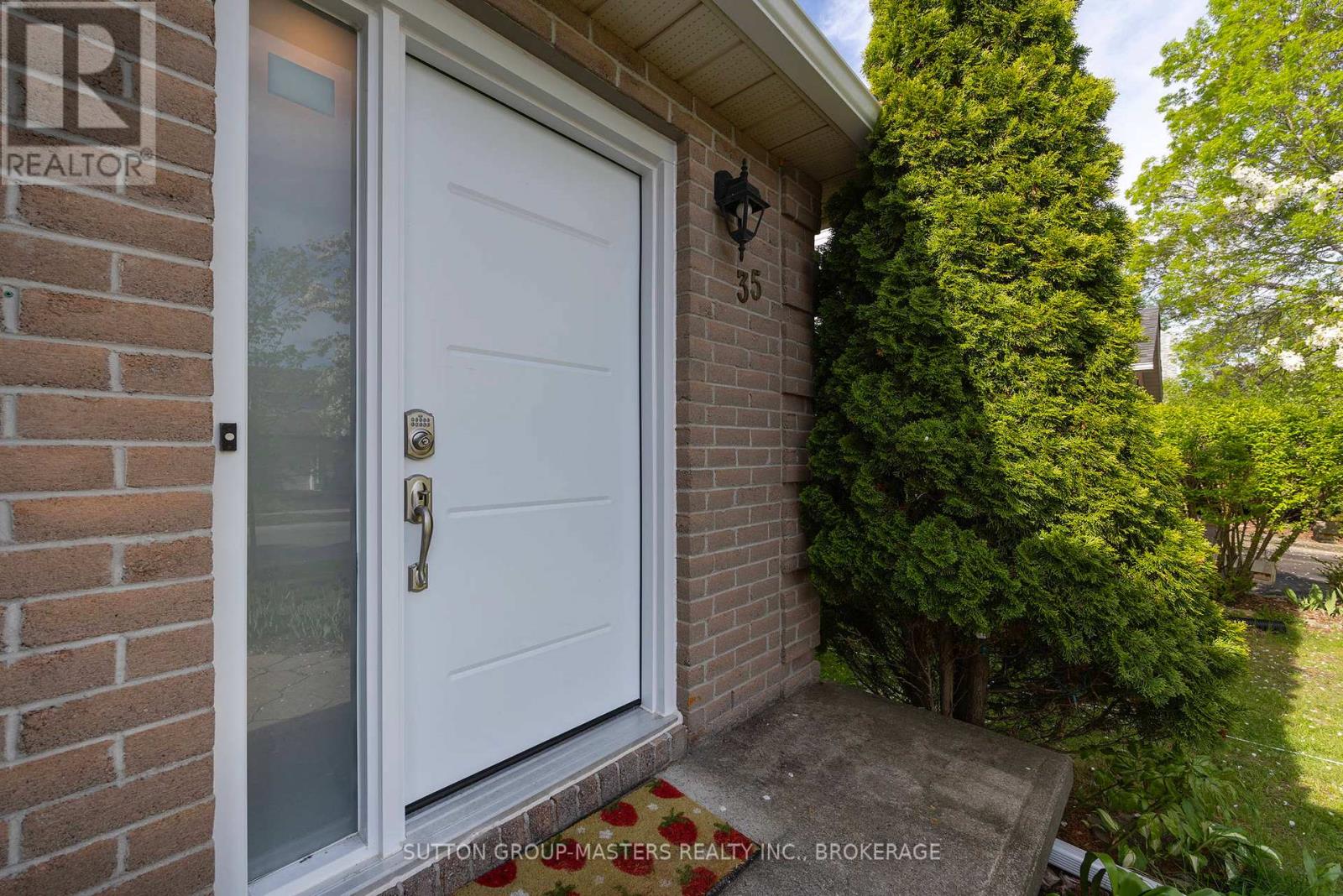 35 Rose Abbey Drive, Kingston (Kingston East (Incl Barret Crt)), Ontario  K7K 6W1 - Photo 5 - X13212636