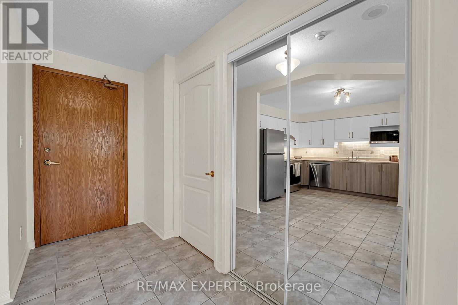 214 - 7373 Martin Grove Road, Vaughan, Ontario L4L 9K1 - Photo 11 - N13211452