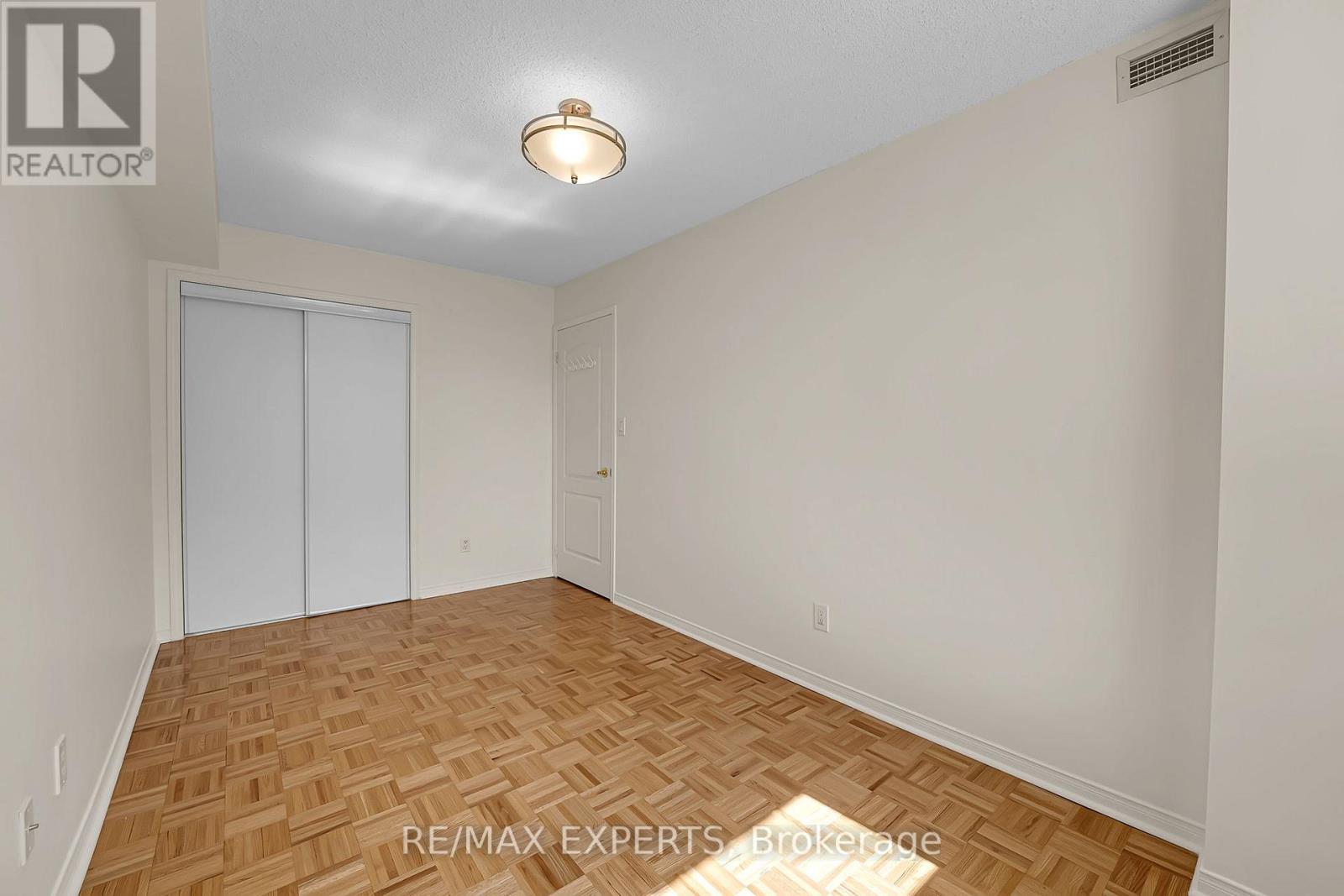 214 - 7373 Martin Grove Road, Vaughan, Ontario L4L 9K1 - Photo 12 - N13211452