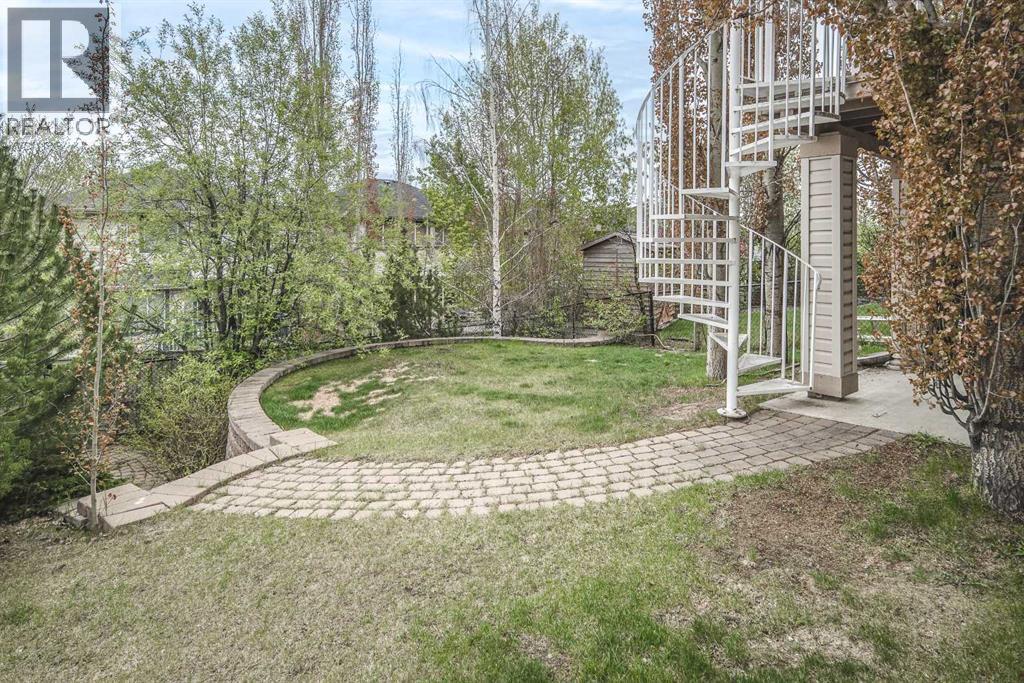 4 Springbank Bay Sw, Calgary, Alberta  T3H 5E4 - Photo 39 - A2309329