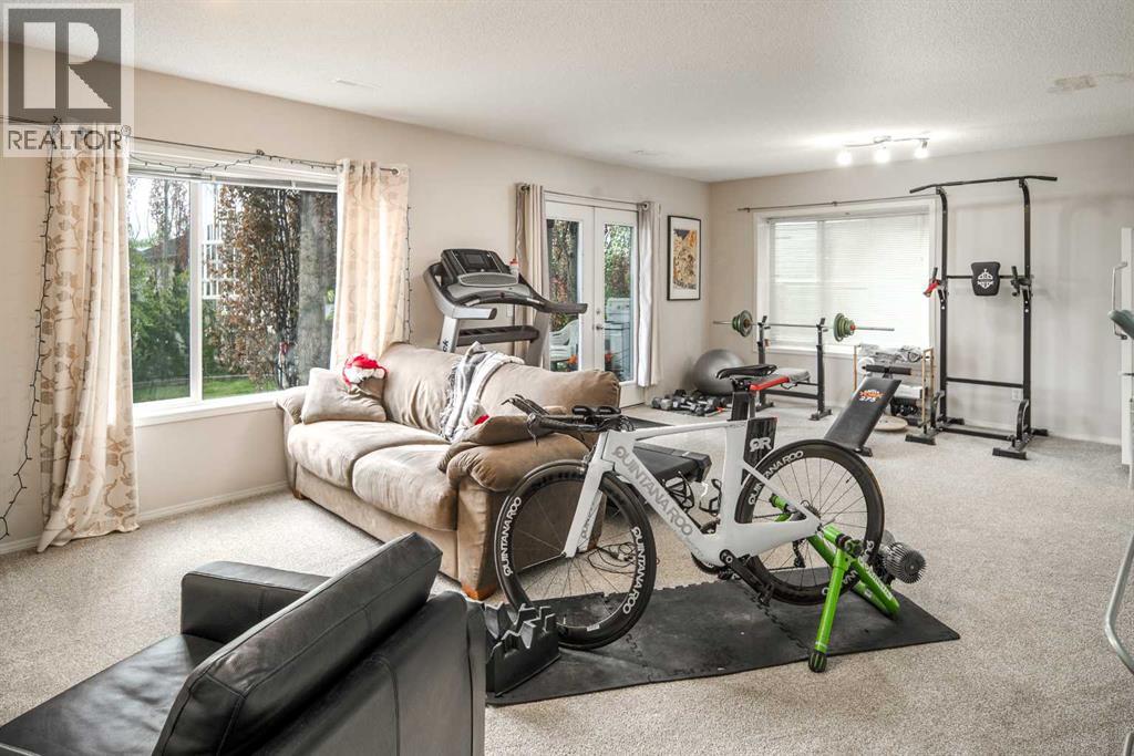 4 Springbank Bay Sw, Calgary, Alberta  T3H 5E4 - Photo 32 - A2309329