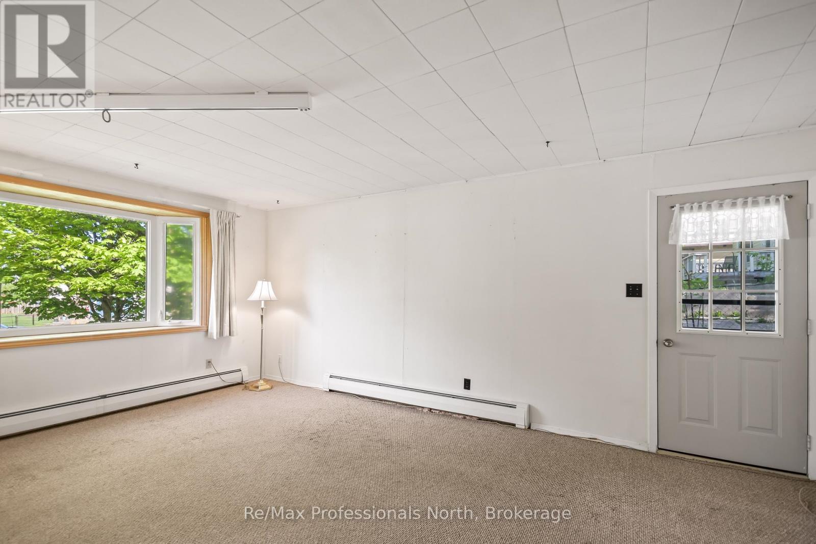 970 First Street S, Gravenhurst, Ontario  P1P 1K3 - Photo 12 - X13212576