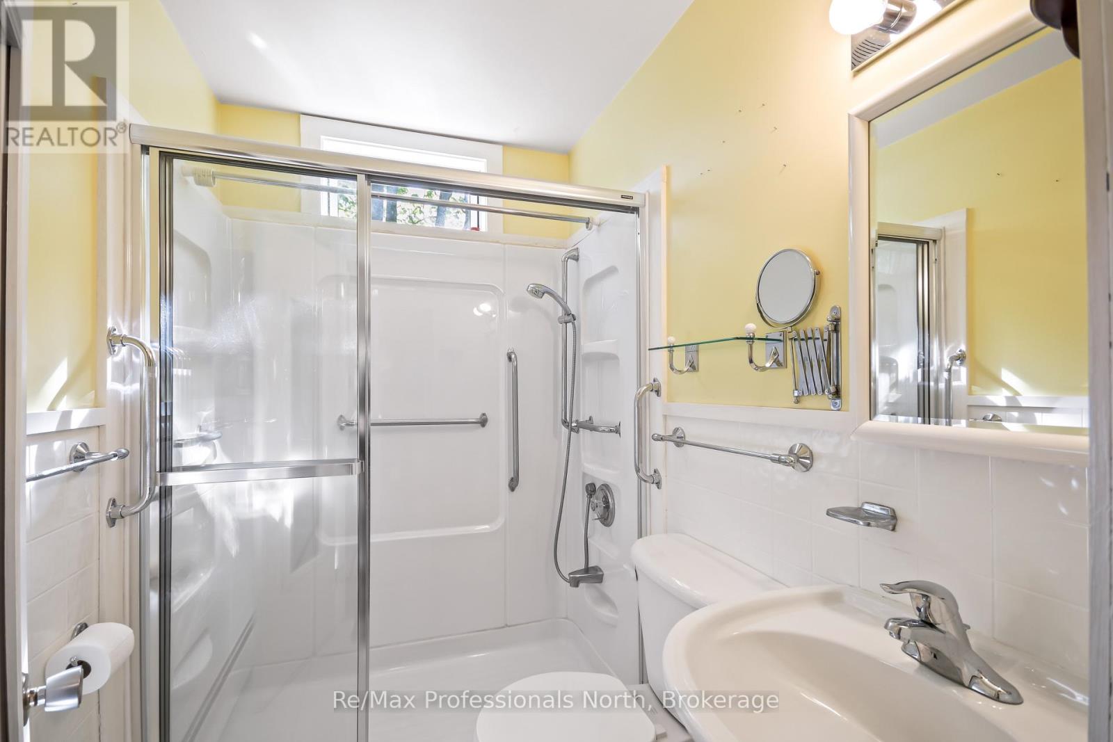 970 First Street S, Gravenhurst, Ontario  P1P 1K3 - Photo 17 - X13212576