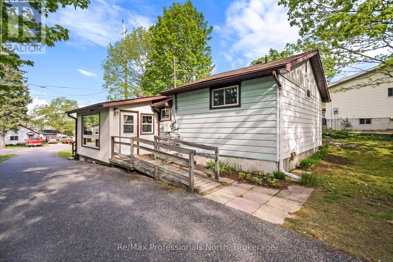 970 First Street S, Gravenhurst, Ontario  P1P 1K3 - Photo 23 - X13212576