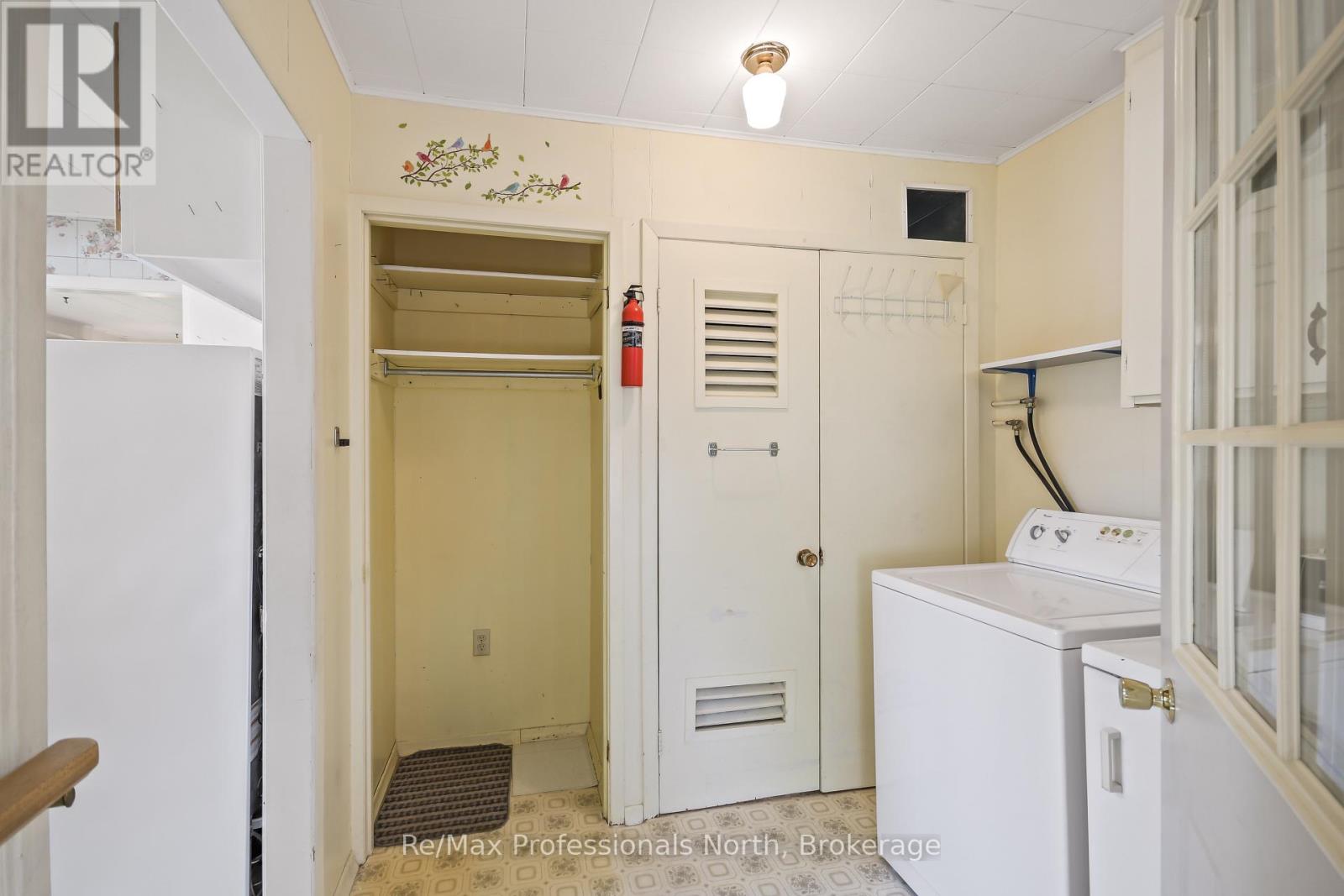 970 First Street S, Gravenhurst, Ontario  P1P 1K3 - Photo 4 - X13212576