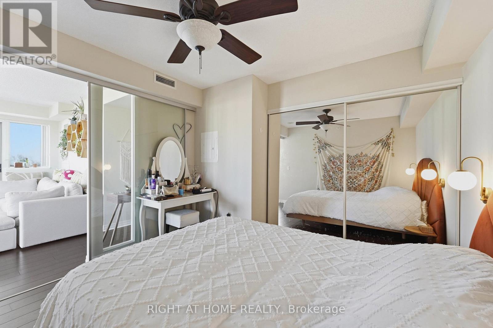 1402 - 275 Yorkland Road, Toronto, Ontario  M2J 0B4 - Photo 13 - C13212604