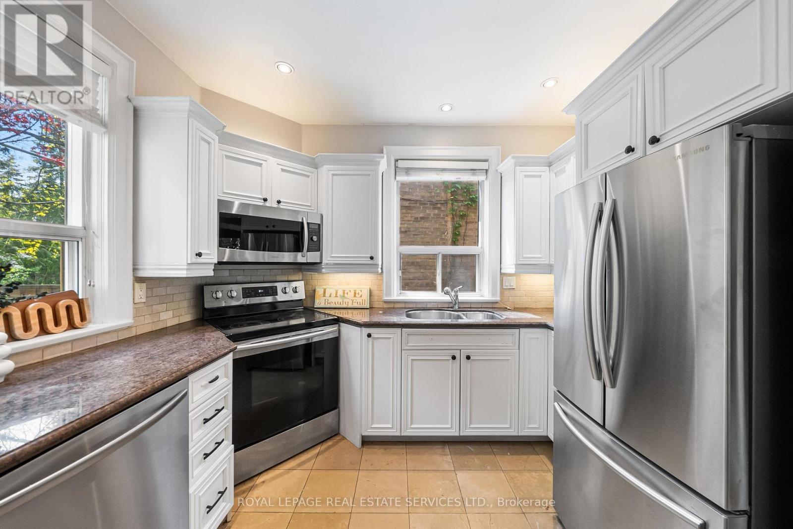 202 Dinnick Crescent, Toronto, Ontario  M4N 1M3 - Photo 13 - C13212630