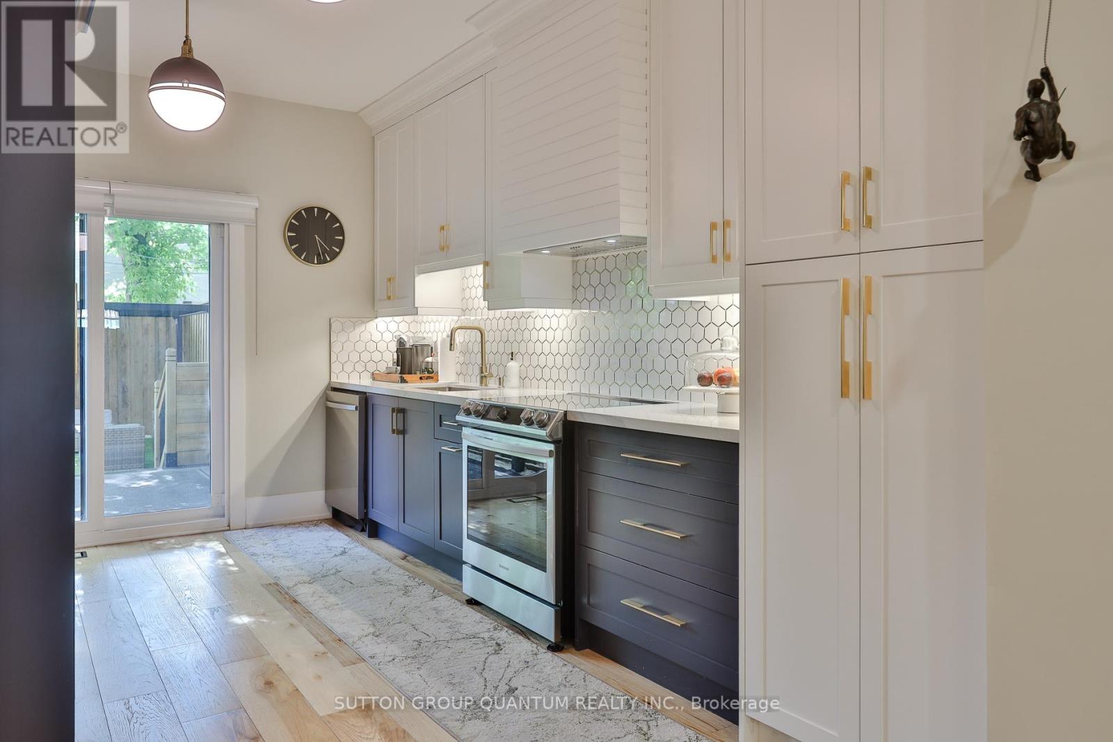 268 Ashdale Avenue, Toronto, Ontario  M4L 2Y9 - Photo 11 - E13212614