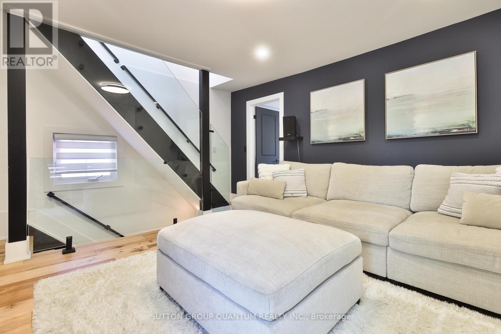 268 Ashdale Avenue, Toronto, Ontario  M4L 2Y9 - Photo 16 - E13212614