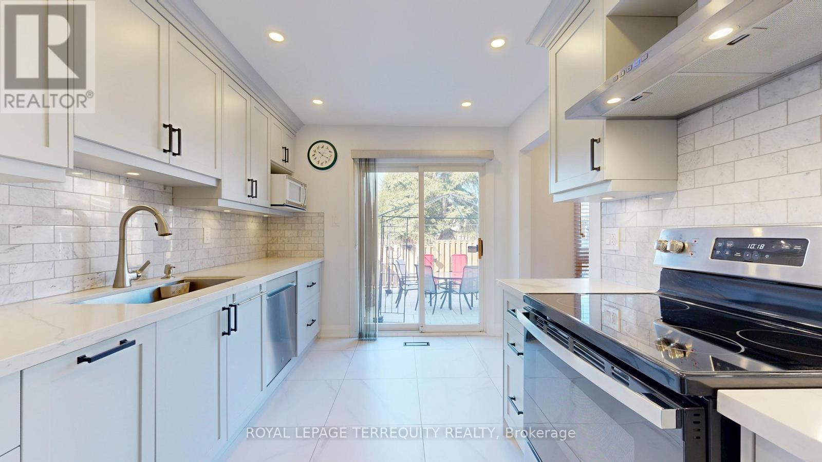 68 Phalen Crescent, Toronto, Ontario  M1V 1Y6 - Photo 10 - E13212700