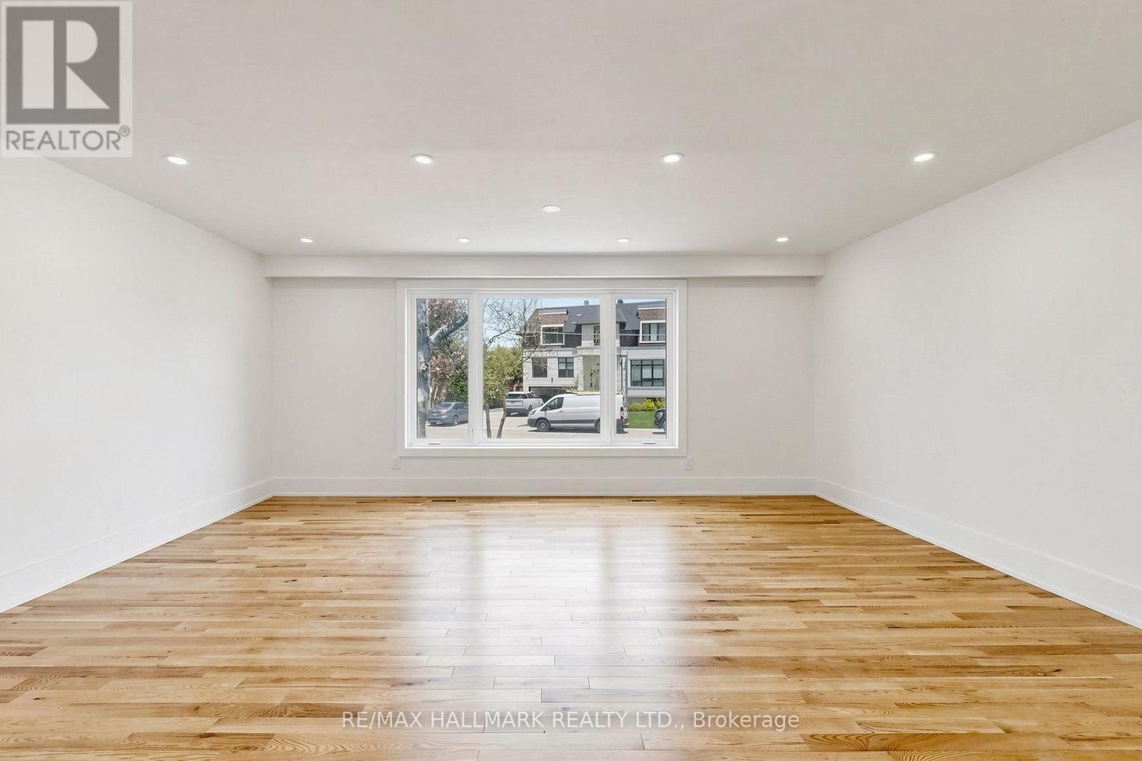 11 Johnson Road, Aurora, Ontario  L4G 2A3 - Photo 6 - N13212560