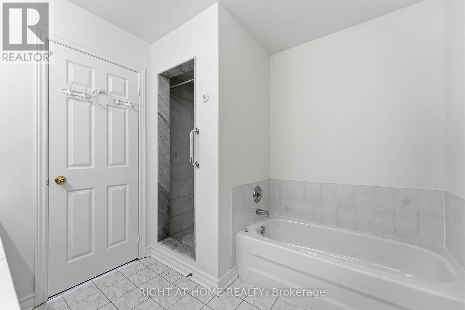 17 Bilbermar Crescent, Richmond Hill, Ontario  L4S 1B8 - Photo 15 - N13212606