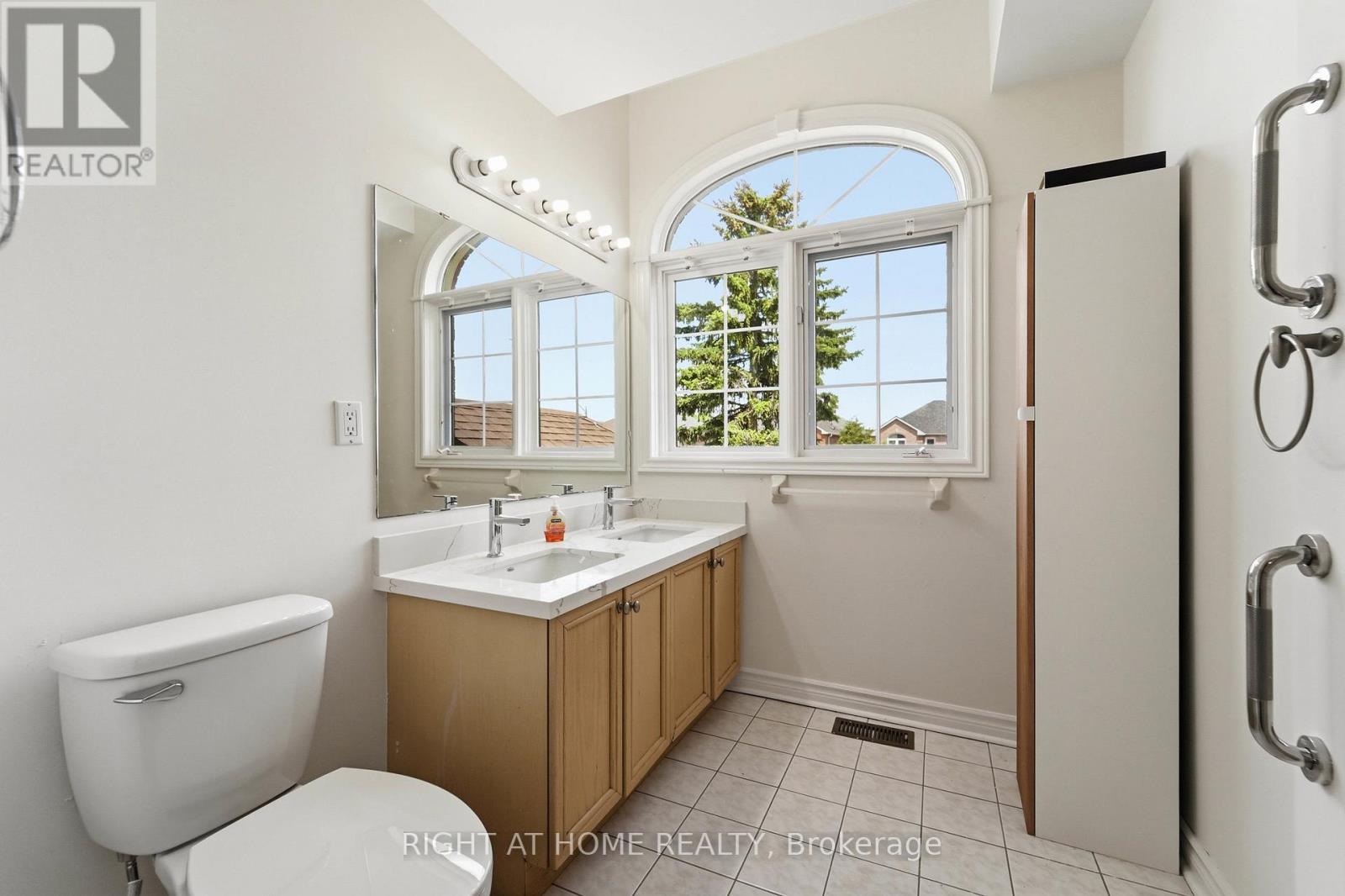 17 Bilbermar Crescent, Richmond Hill, Ontario  L4S 1B8 - Photo 18 - N13212606