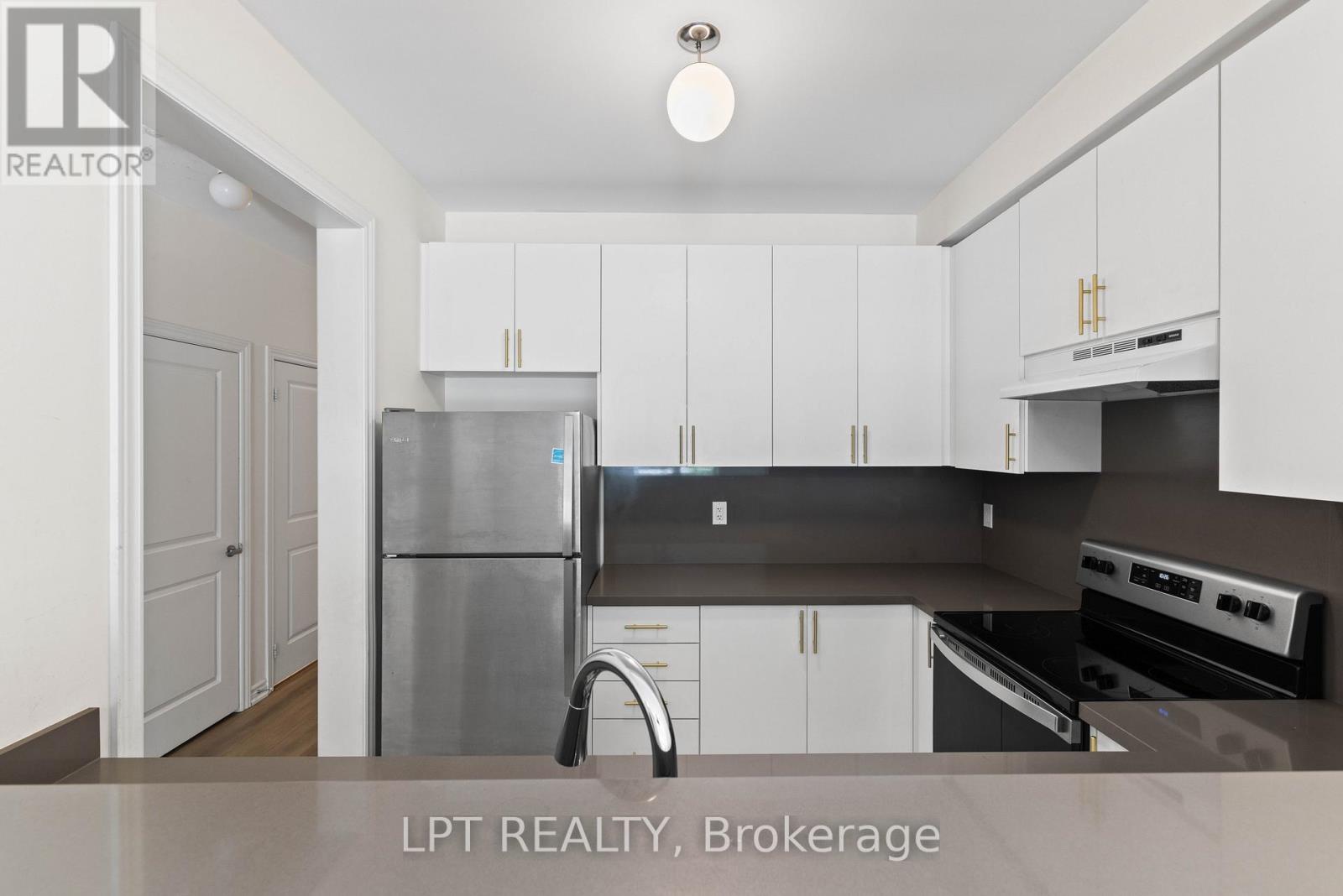 Th05 - 110 Grew Boulevard, Georgina, Ontario  L0E 1L0 - Photo 10 - N13212702