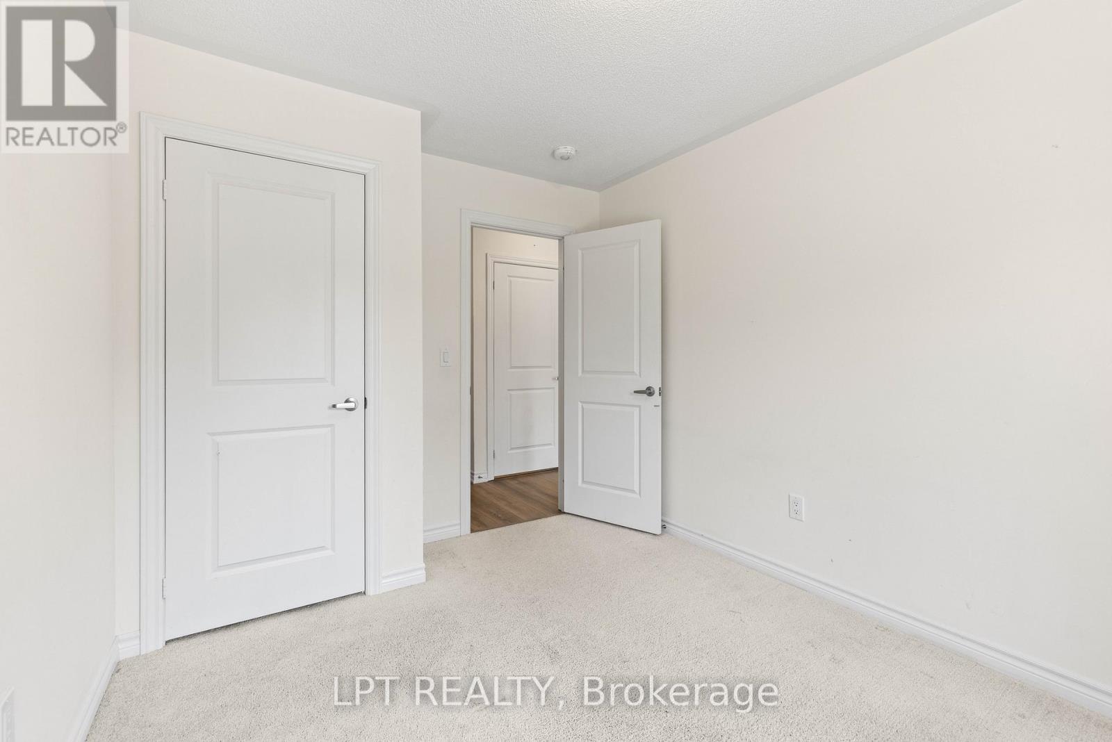 Th05 - 110 Grew Boulevard, Georgina, Ontario  L0E 1L0 - Photo 21 - N13212702