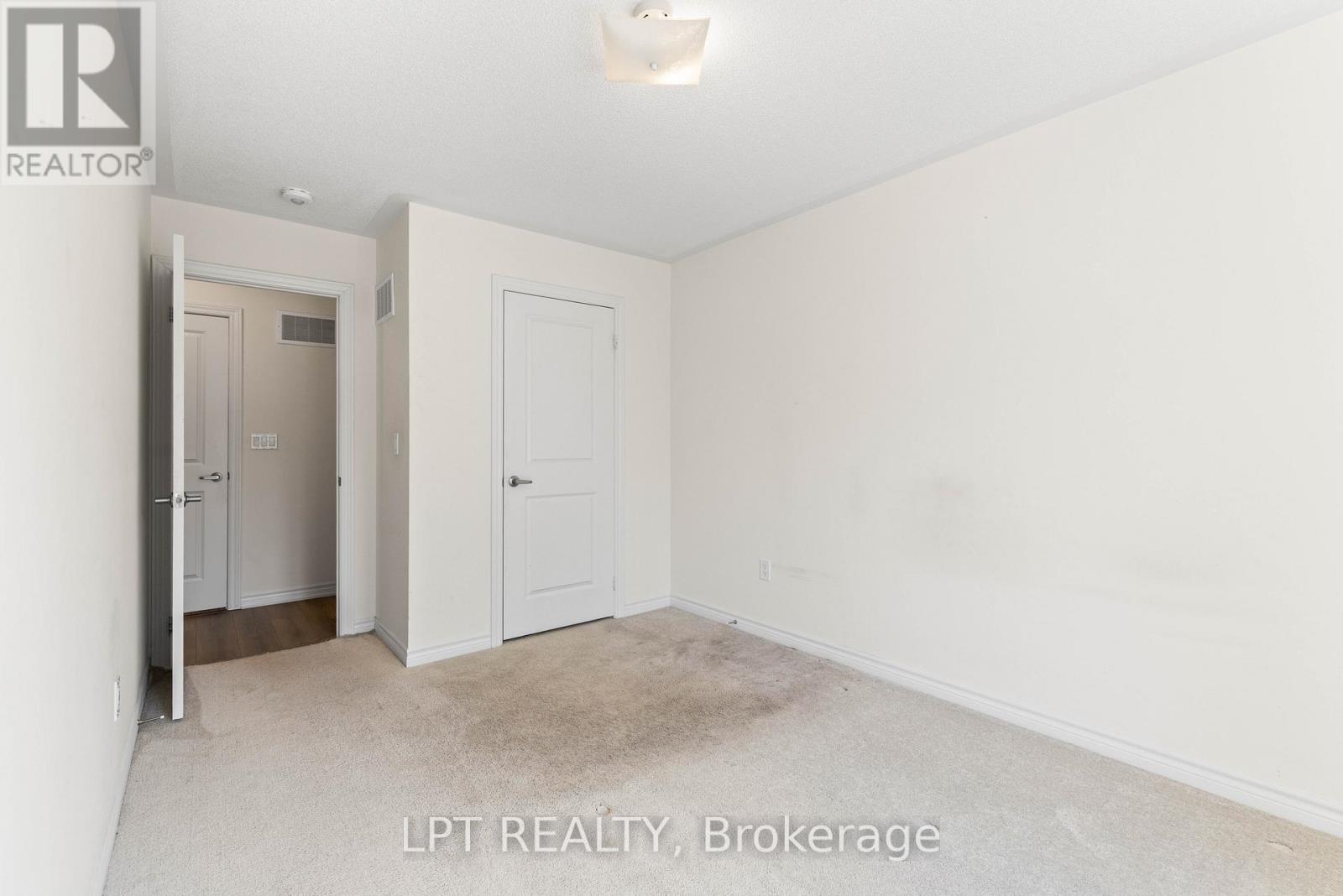 Th05 - 110 Grew Boulevard, Georgina, Ontario  L0E 1L0 - Photo 23 - N13212702