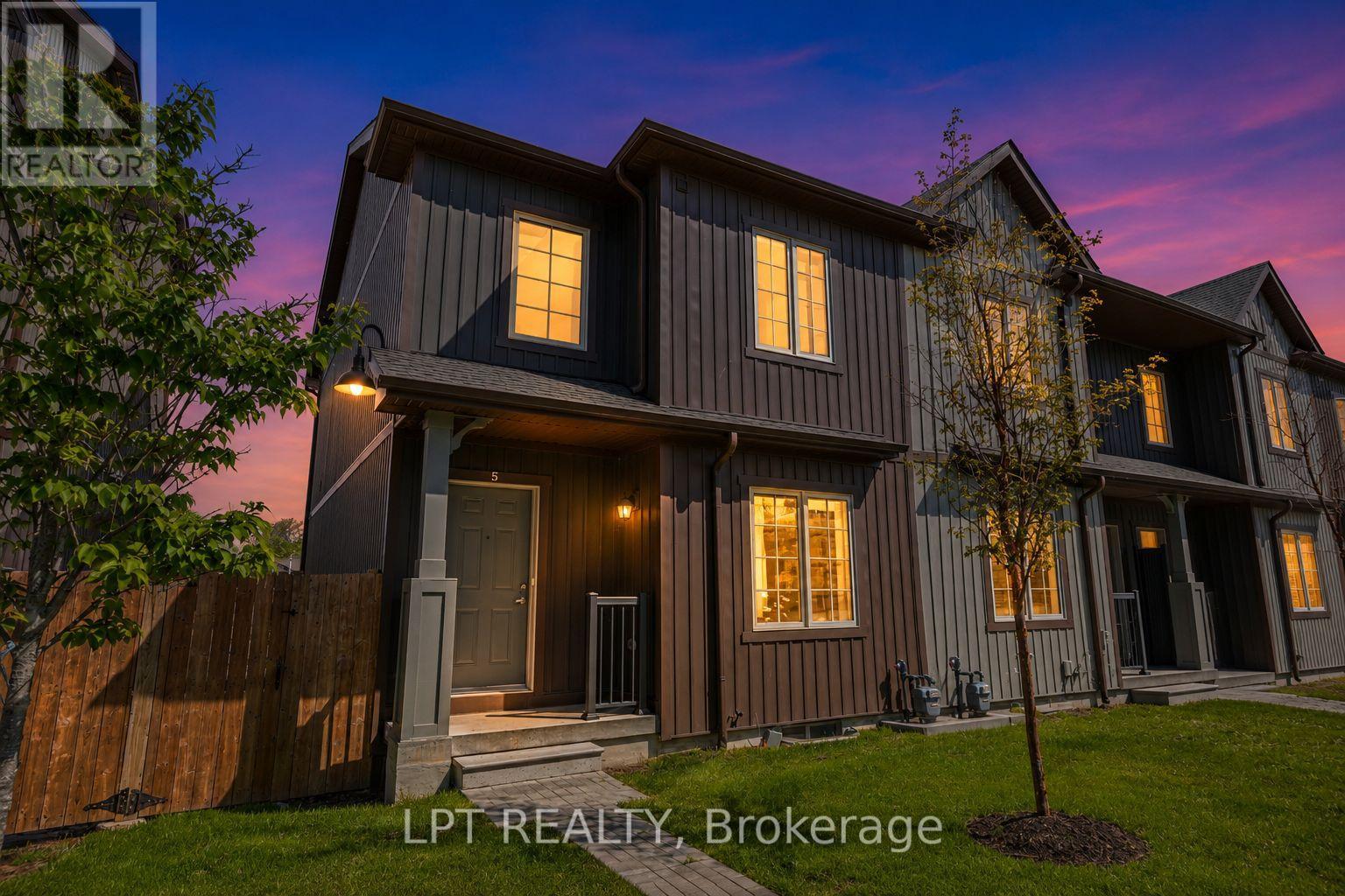 Th05 - 110 Grew Boulevard, Georgina, Ontario  L0E 1L0 - Photo 28 - N13212702
