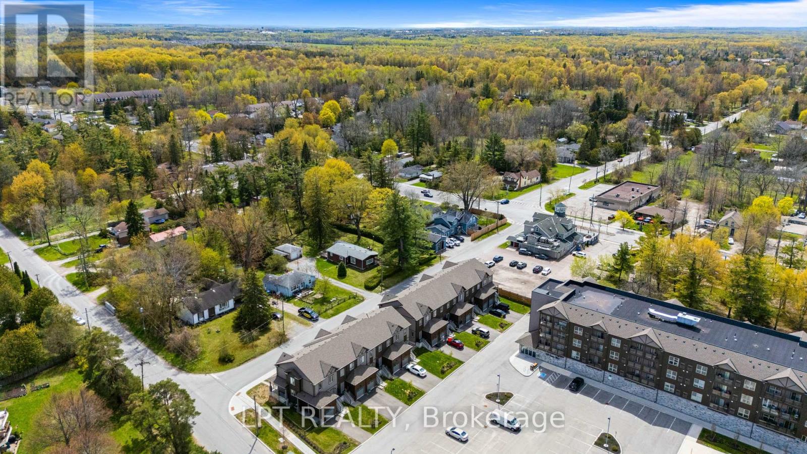 Th05 - 110 Grew Boulevard, Georgina, Ontario  L0E 1L0 - Photo 32 - N13212702