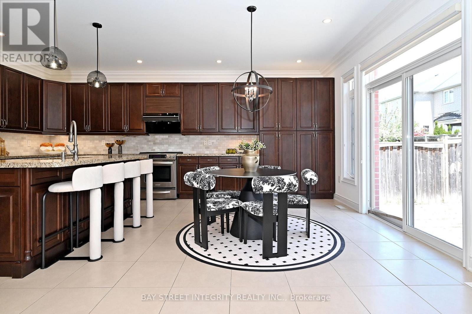 71 Allison Ann Way, Vaughan, Ontario  L6A 0J4 - Photo 14 - N13212714