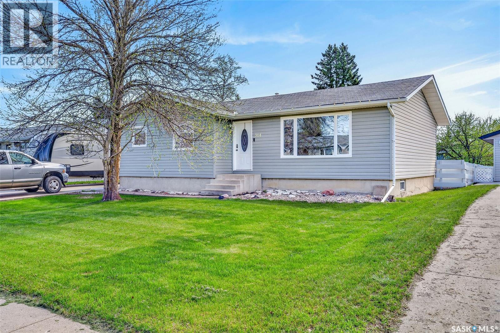 314 Caskey Drive, Melfort, Saskatchewan  S0E 1A0 - Photo 2 - SK037564