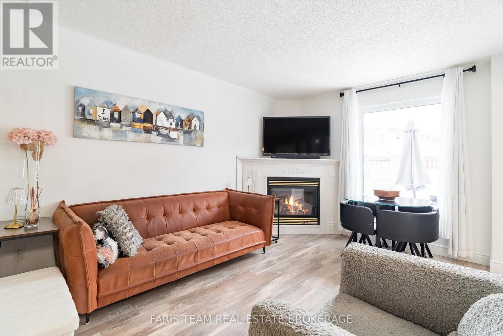 233 Stanley Street, Barrie, Ontario  L4M 6X9 - Photo 12 - S13212612