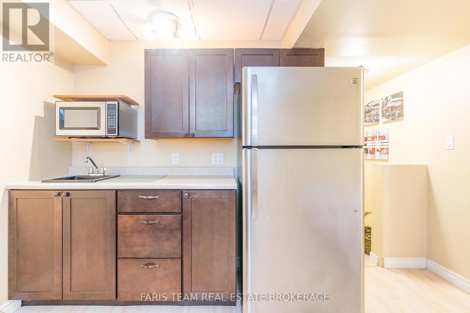 233 Stanley Street, Barrie, Ontario  L4M 6X9 - Photo 21 - S13212612