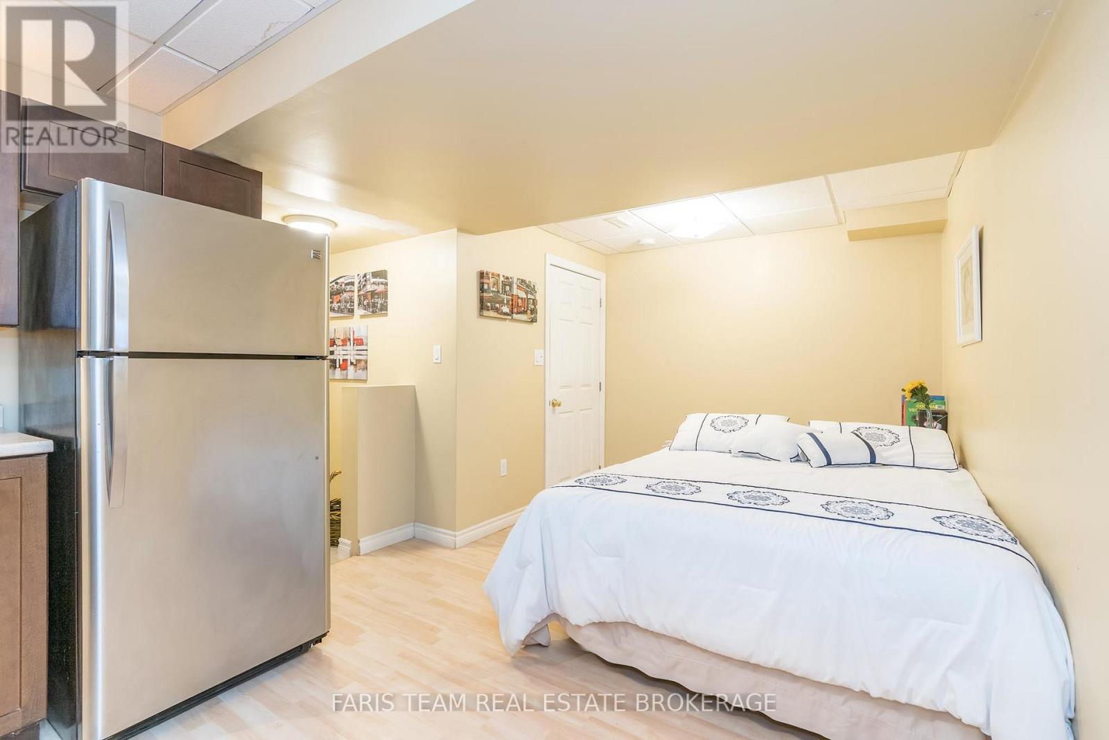 233 Stanley Street, Barrie, Ontario  L4M 6X9 - Photo 23 - S13212612