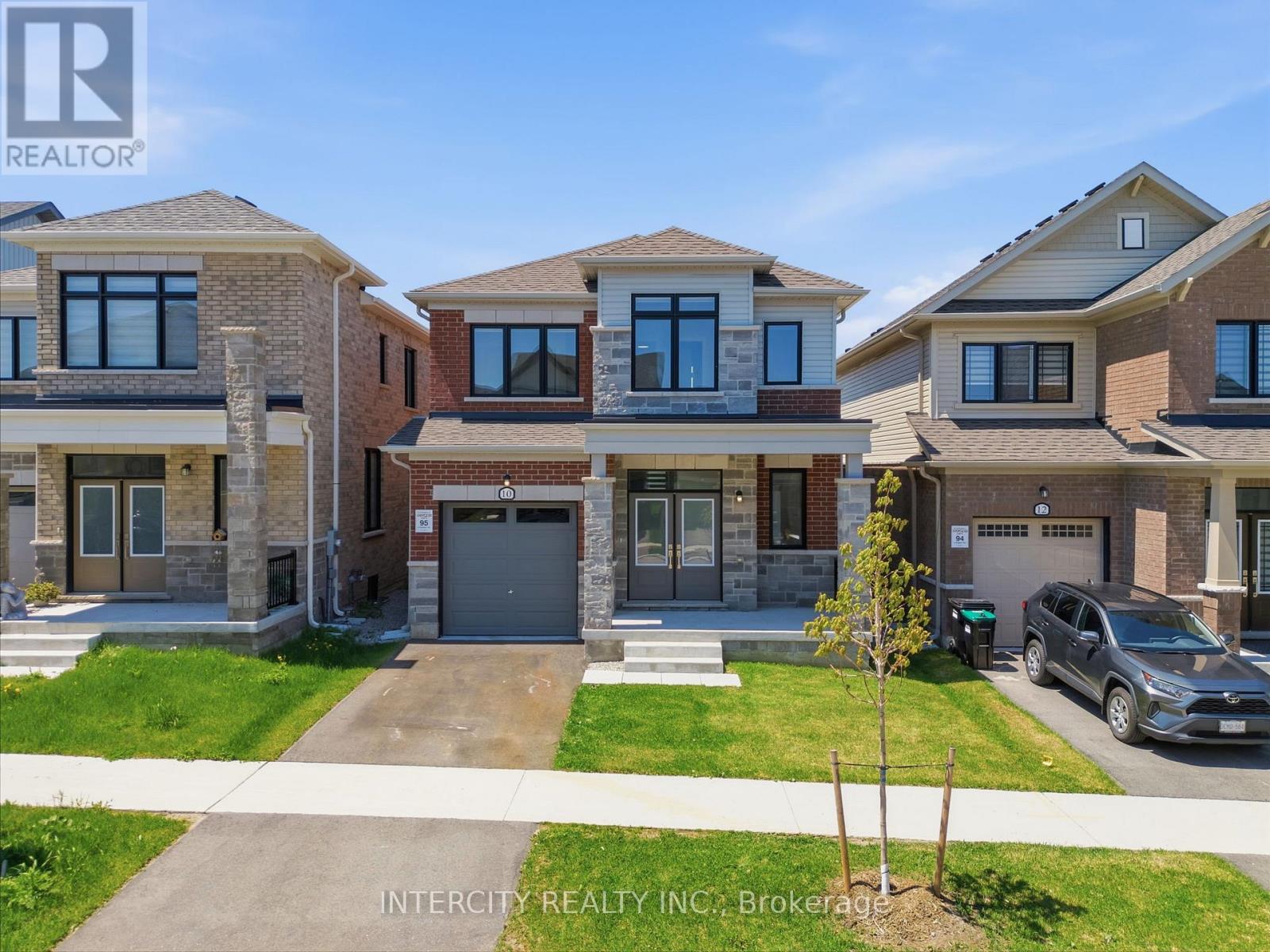 10 KINGSBURY TRAIL, Barrie, Ontario