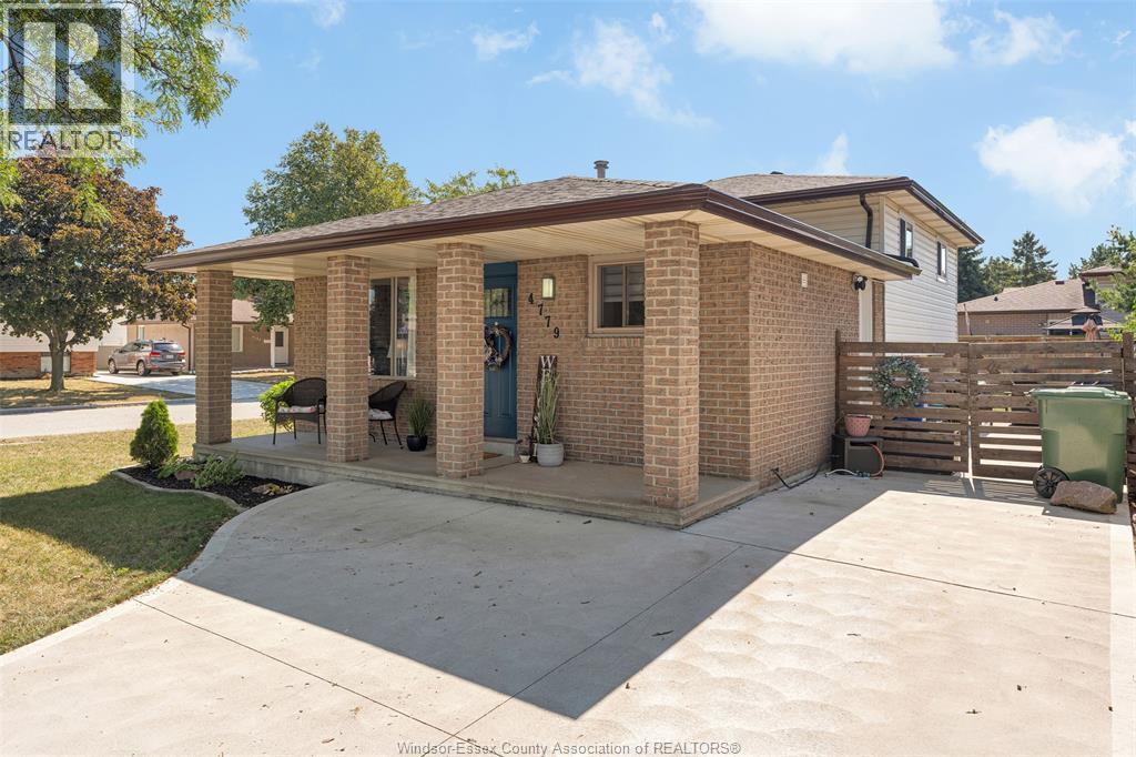 4779 Theresa Place, Windsor, Ontario  N8T 3M8 - Photo 2 - 26012493