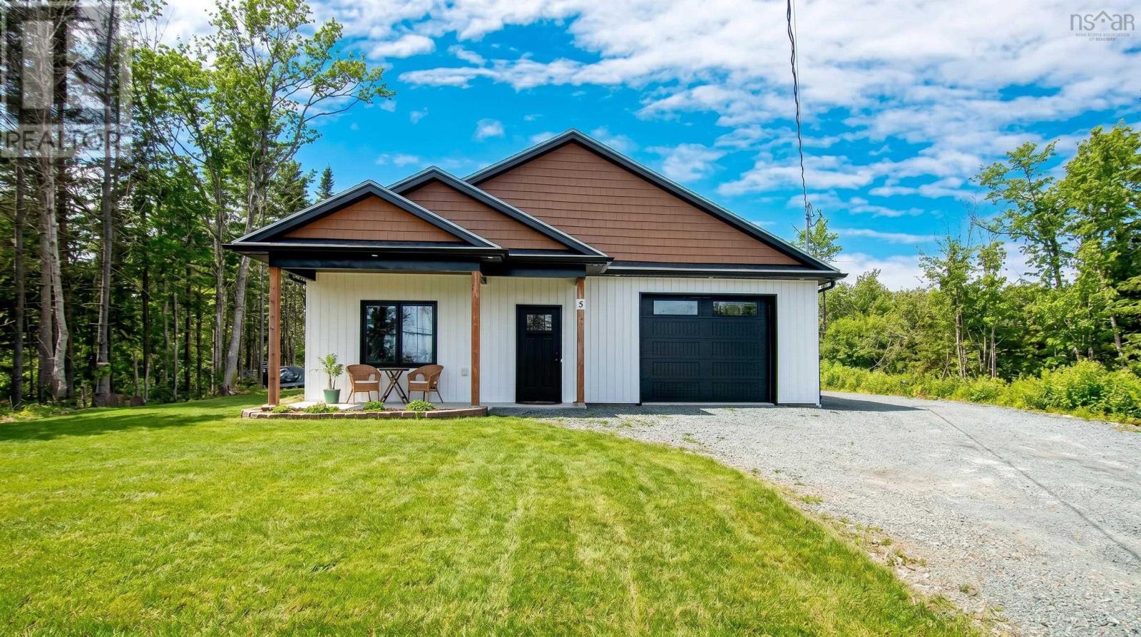 5 Harmes Drive, Eastern Passage, Nova Scotia