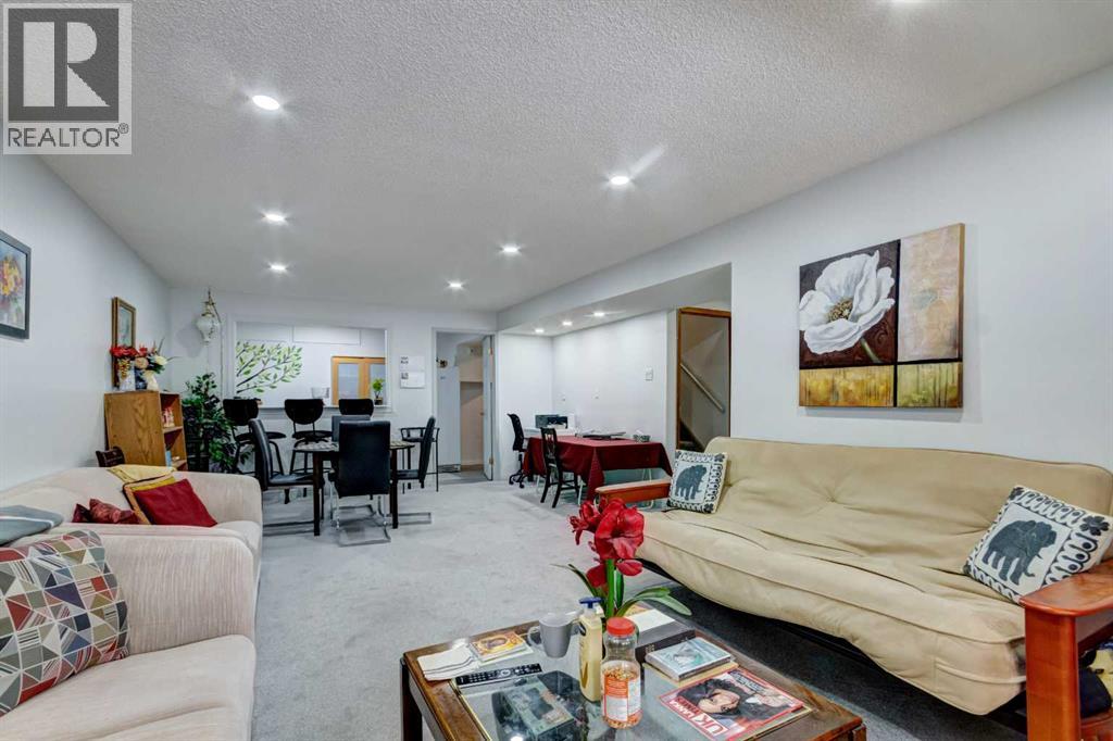 38 Millbank Hill SW, Calgary, Alberta  T2Y 2Y9 - Photo 30 - A2294549