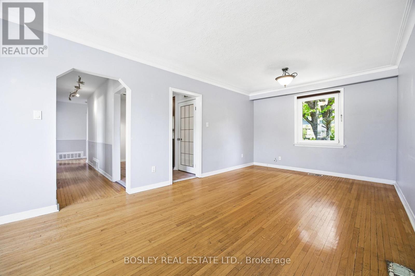 532 Sandmere Place, Oakville, Ontario  L6L 4G4 - Photo 5 - W13212642