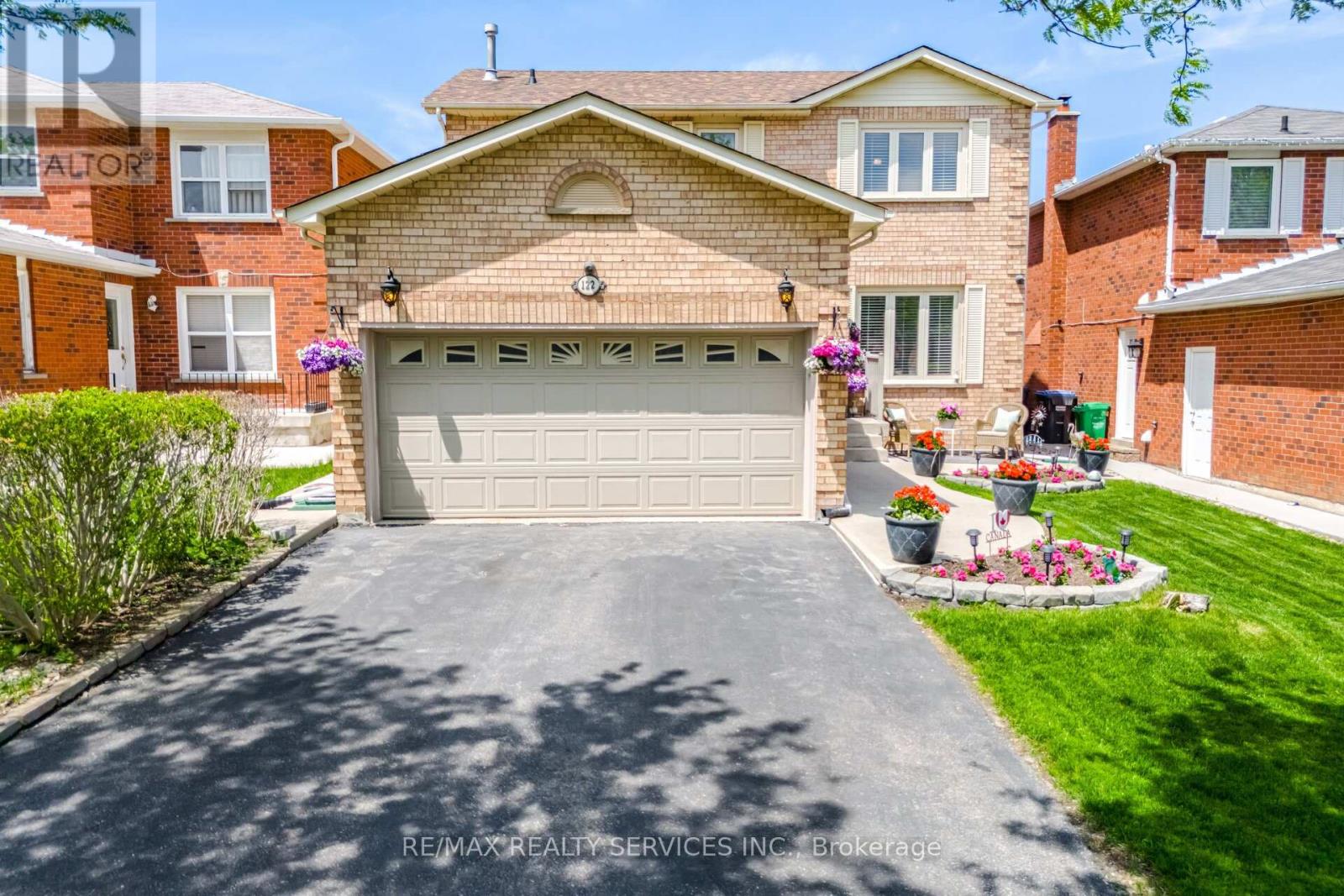 122 Flowertown Avenue, Brampton, Ontario  L6X 3Y6 - Photo 1 - W13212648