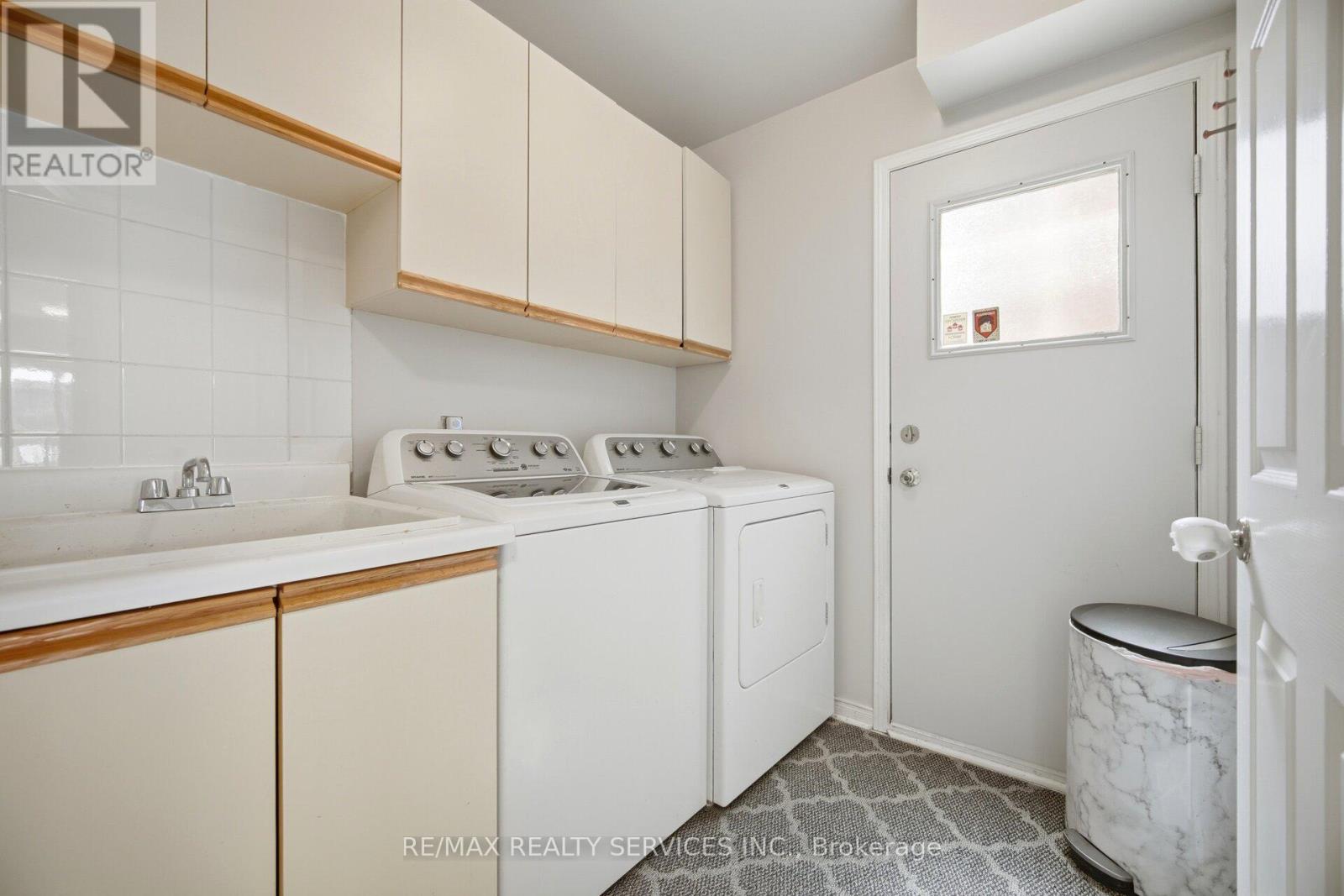 122 Flowertown Avenue, Brampton, Ontario  L6X 3Y6 - Photo 12 - W13212648