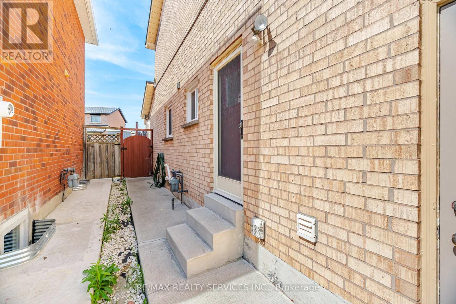 122 Flowertown Avenue, Brampton, Ontario  L6X 3Y6 - Photo 26 - W13212648