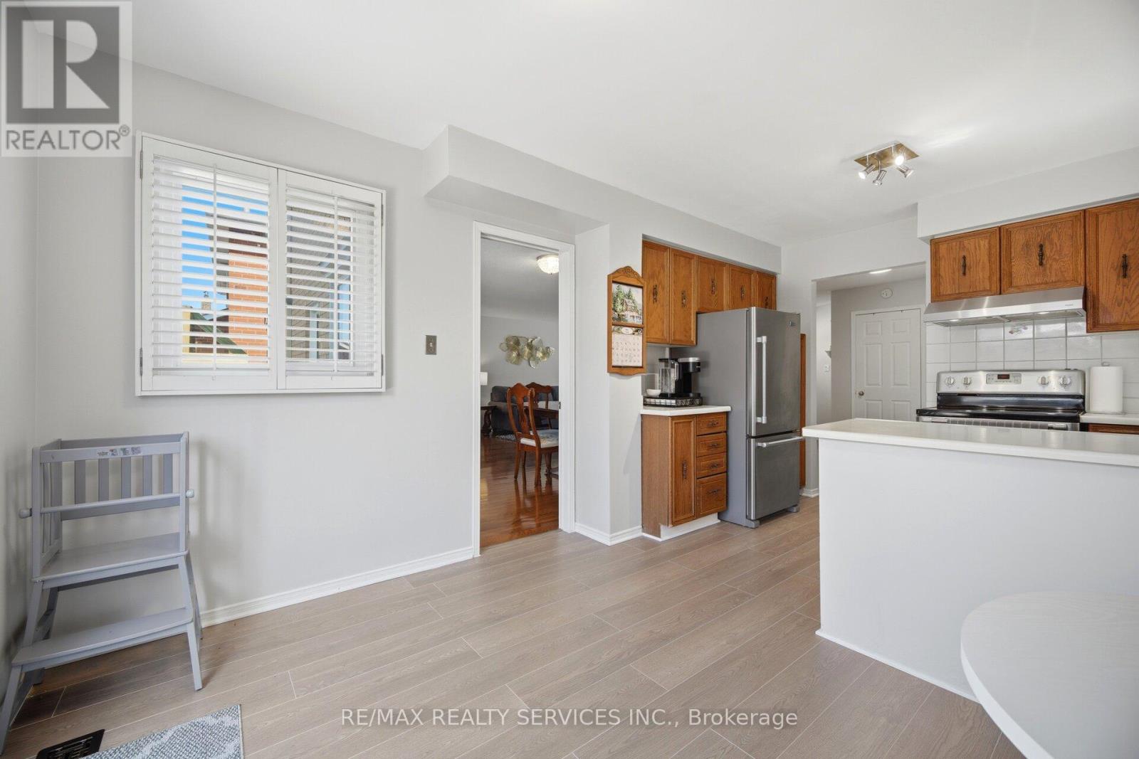 122 Flowertown Avenue, Brampton, Ontario  L6X 3Y6 - Photo 4 - W13212648
