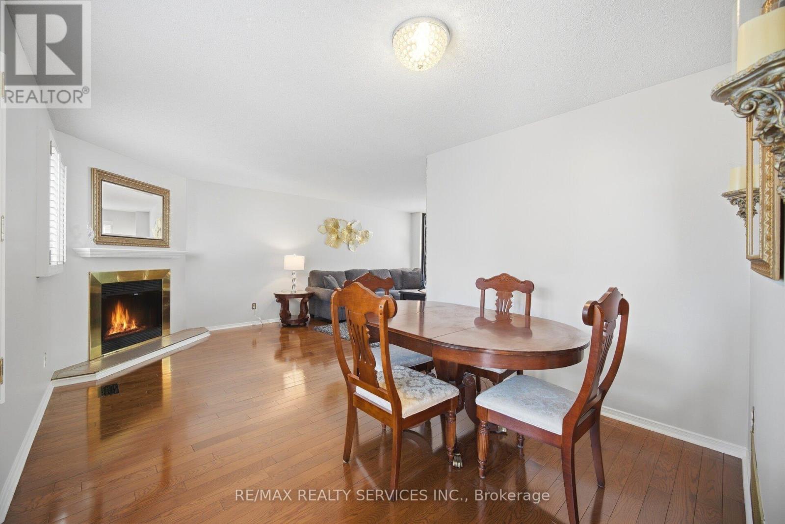 122 Flowertown Avenue, Brampton, Ontario  L6X 3Y6 - Photo 9 - W13212648