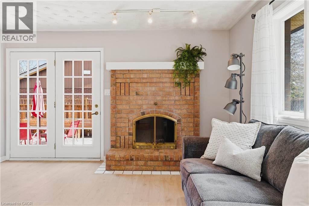 381 TIMLOCK Place, Waterloo, Ontario
