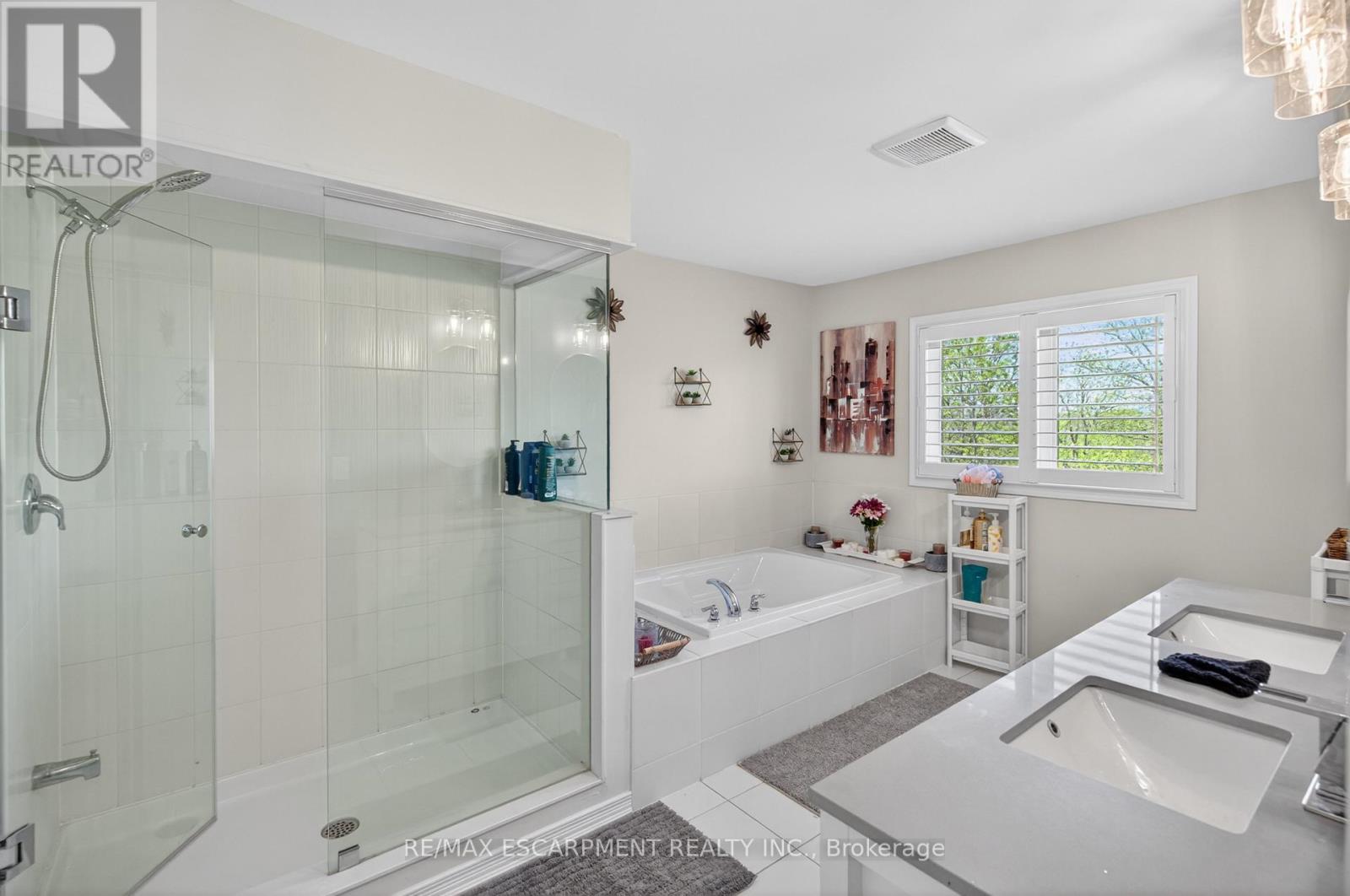 9 Fleming Crescent, Haldimand, Ontario  N3W 0C4 - Photo 18 - X13212610