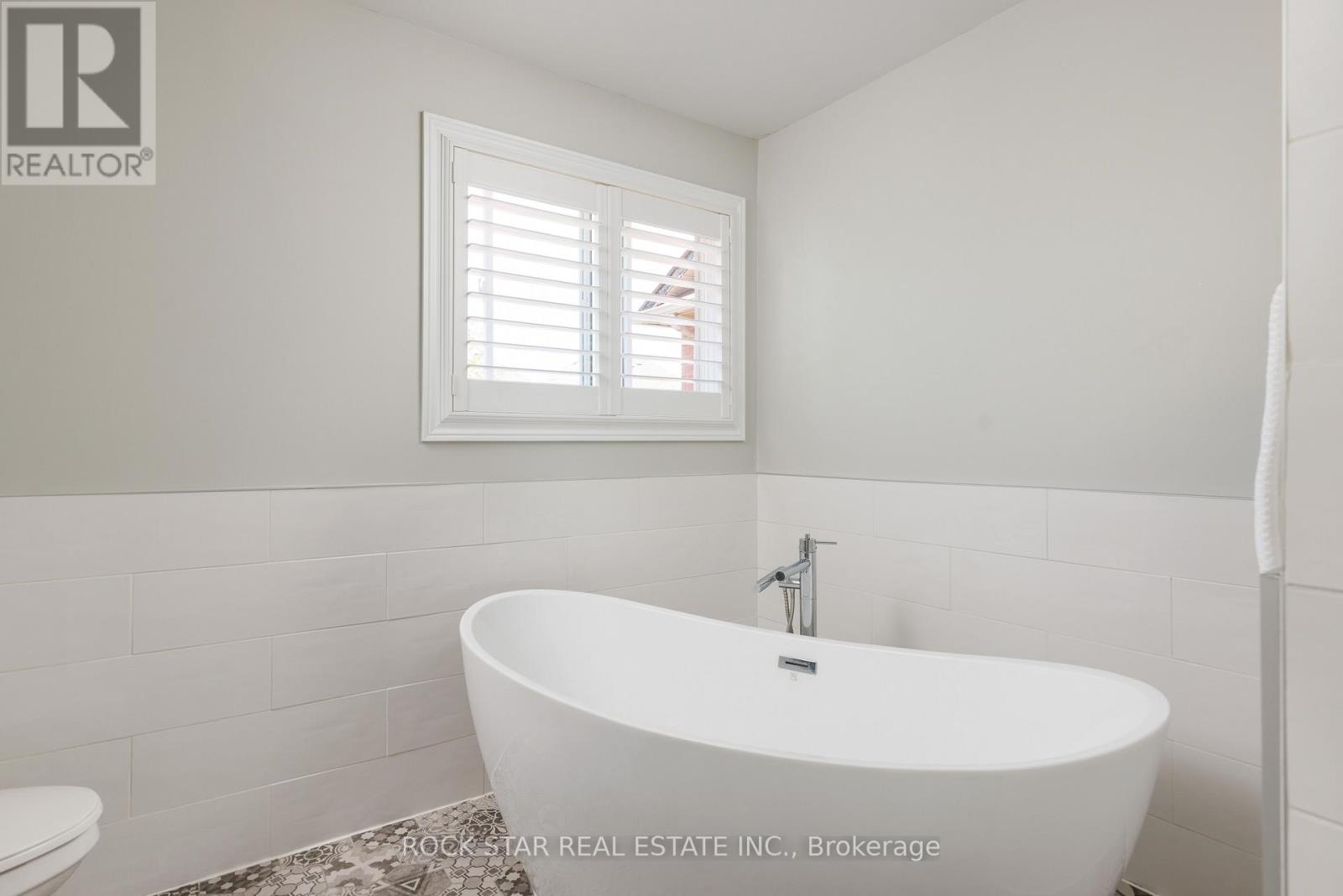2277 Blue Oak Circle, Oakville, Ontario  L6M 5J4 - Photo 29 - W13212170