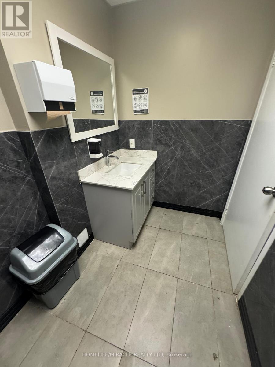 5 & 6 - 75 Dundas Street, Cambridge, Ontario  N1R 6G5 - Photo 11 - X13210026