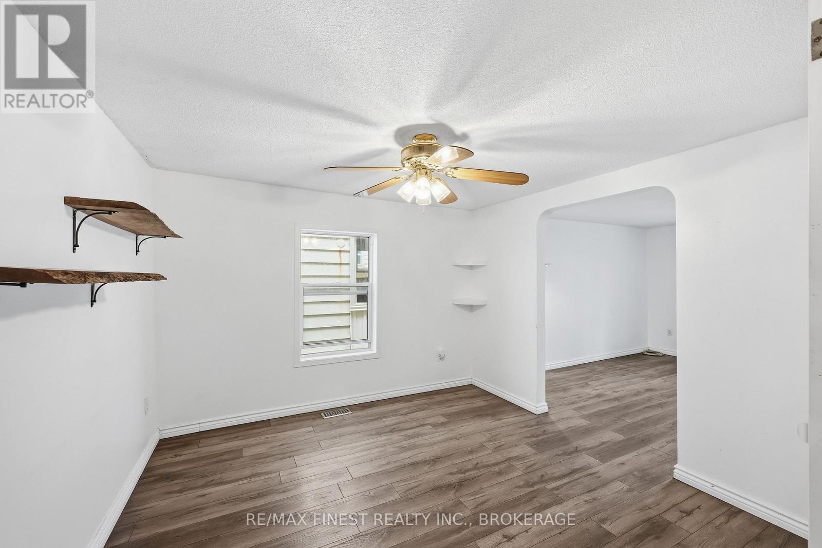 182 Montreal Street, Kingston, Ontario  K7K 3G4 - Photo 12 - X13210758