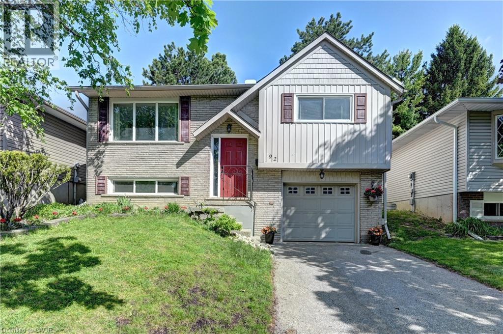 92 Pinemeadow Crescent, Waterloo, Ontario  N2T 1A7 - Photo 1 - 40834313