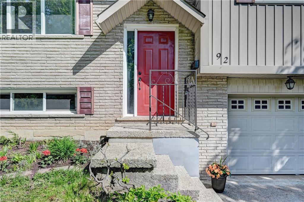 92 Pinemeadow Crescent, Waterloo, Ontario  N2T 1A7 - Photo 4 - 40834313