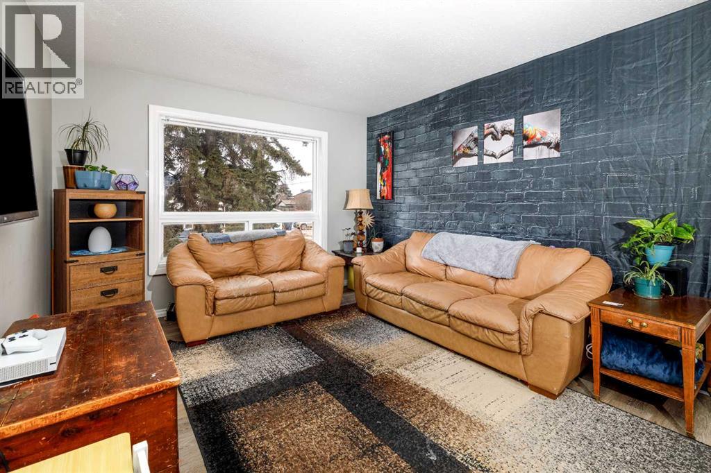 6343 58 Ave Avenue W, Red Deer, Alberta  T4P 1J1 - Photo 5 - A2296438