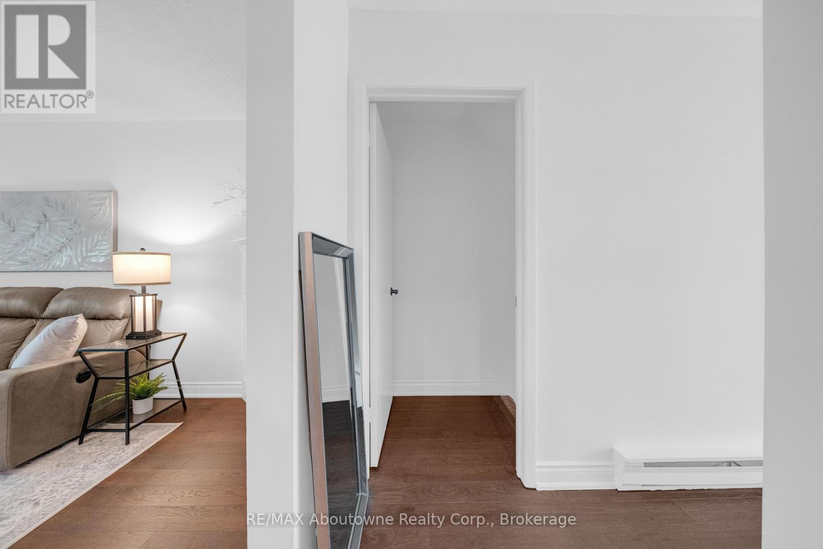 35 - 1270 Gainsborough Drive, Oakville, Ontario  M9A 0E1 - Photo 15 - W13212796
