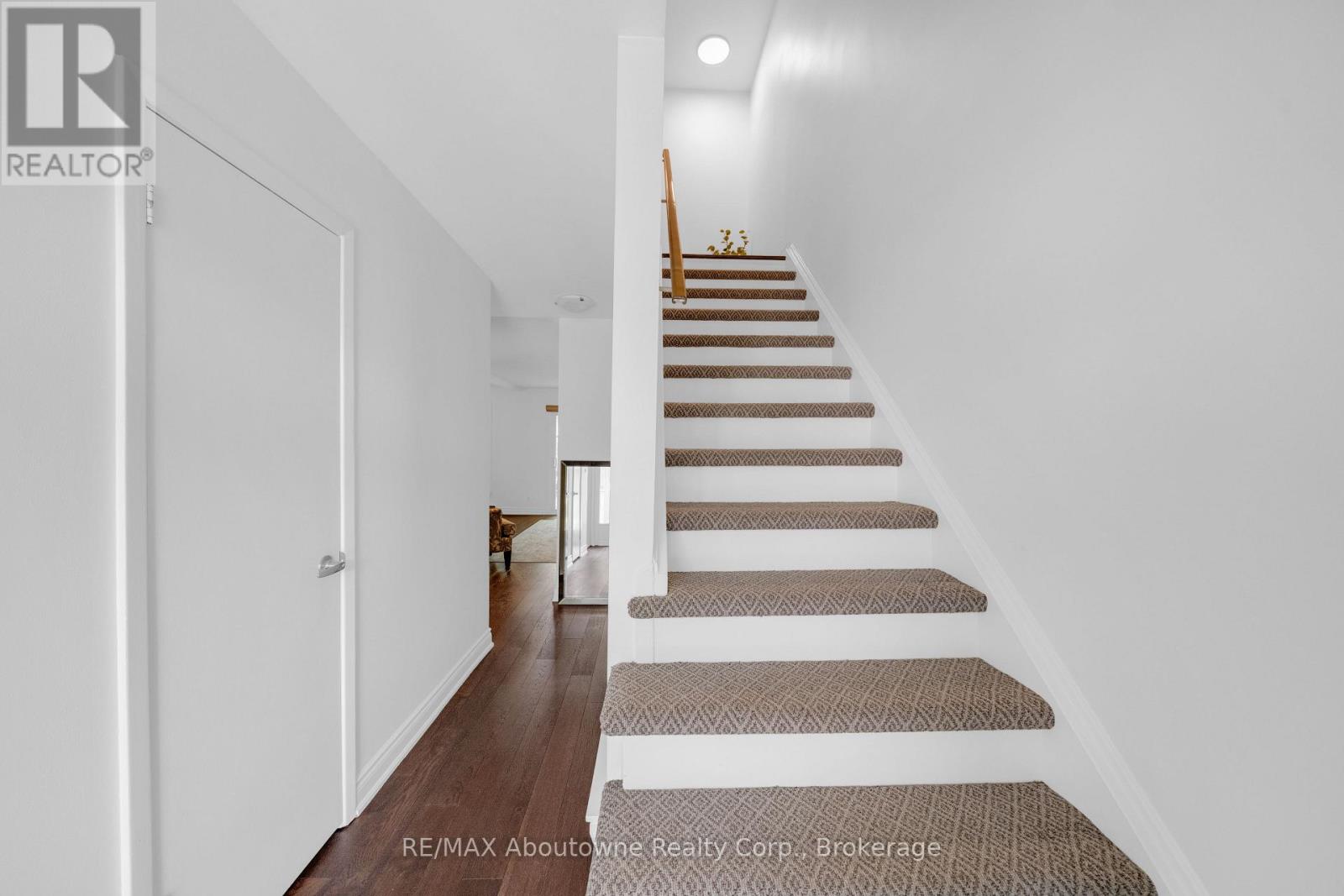 35 - 1270 Gainsborough Drive, Oakville, Ontario  M9A 0E1 - Photo 24 - W13212796