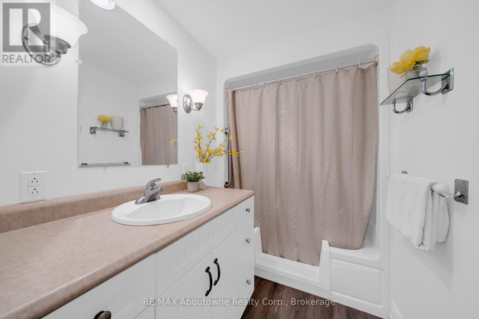 35 - 1270 Gainsborough Drive, Oakville, Ontario  M9A 0E1 - Photo 30 - W13212796