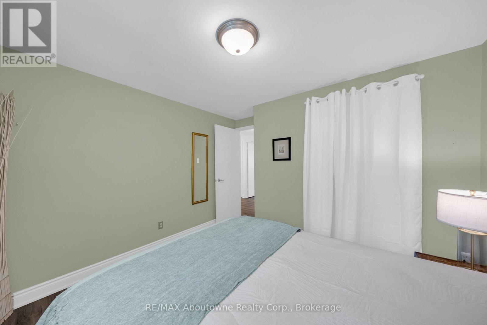 35 - 1270 Gainsborough Drive, Oakville, Ontario  M9A 0E1 - Photo 34 - W13212796